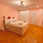 Entire Apartment In A Super Location - Cheap Monthly Rate